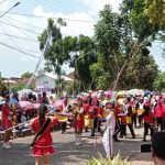 Iringi Pawai Baris Indah, Marching Band SMK Yapentob Toboali Tampil Memukau Didepan Podium Penghormatan