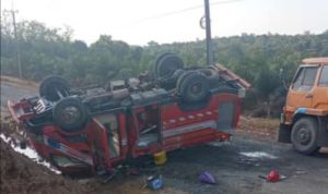 Mobil Damkar Pemkab Basel Alami Kecelakaan Saat Menuju Lokasi Kebakaran di Desa Paku