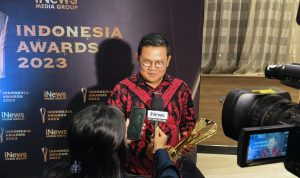 Luar Biasa!! Riza Herdavid Kembali Terima Penghargaan Exellen Award For Strategic Initiative