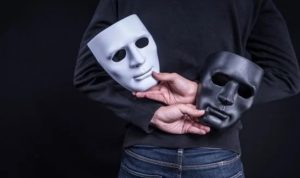 Ciri-ciri Manusia Munafik Menurut Hadis dan Alquran