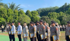 Beri Kontribusi Positif untuk Polri, Belasan Personil Polres Basel Terima Penghargaan