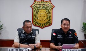 Kejagung Tetapkan TT Adik Aon Sebagai Tersangka, 2 Mobil dan Uang Milyaran Rupiah Disita