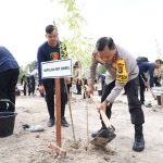 Polda Babel Tanam Ribuan Pohon di Lahan Kritis