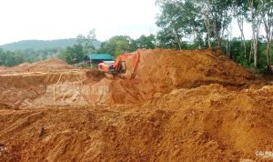 Kawasan Hutan Produksi Dusun Lingkup Lulu Lantak Dihajar Excavator dan TI, Diduga Milik Man Pong