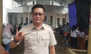 Bangun Jaya Gunakan Hak Pilihnya di TPS 02 Sriwijaya