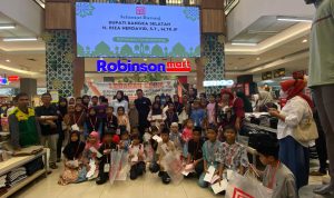 Bupati Basel Ajak 50 Anak Yatim Belanja Kebutuhan Lebaran