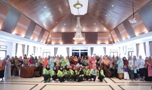 Terampil Merias Wajah, BKOW Provinsi Babel Gelar Beauty Class