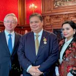 Airlangga Dapat Medali Kehormatan dari Rusia
