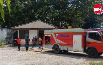 Tim Damkar PT Timah Gercep Padamkan Kebakaran di Ruang Tunggu Pelabuhan Tanjung Gudang Belinyu