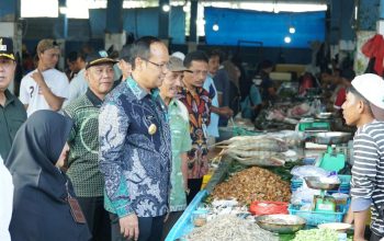 Pj Gubernur Babel Pastikan Stok dan Harga Pangan di Belitung Aman Jelang Maulid Nabi