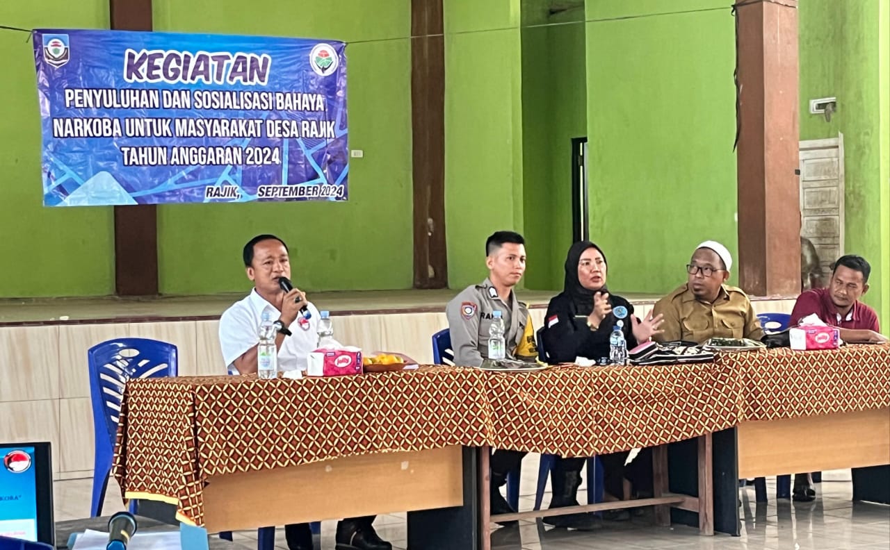 Satresnarkoba Polres Basel Sosialisasi Bahaya Narkoba di Desa Rajik dan Sebagin