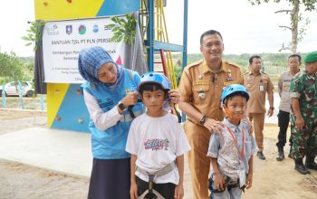 PLN Babel Salurkan Bantuan Sarpras Pendidikan ke Sekolah Alam Pangkalpinang