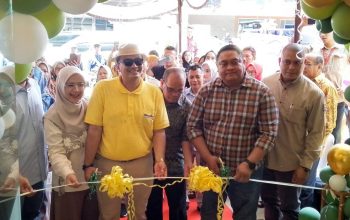 Budi Utama Resmikan Grand Opening Outlet Amanda Brownies