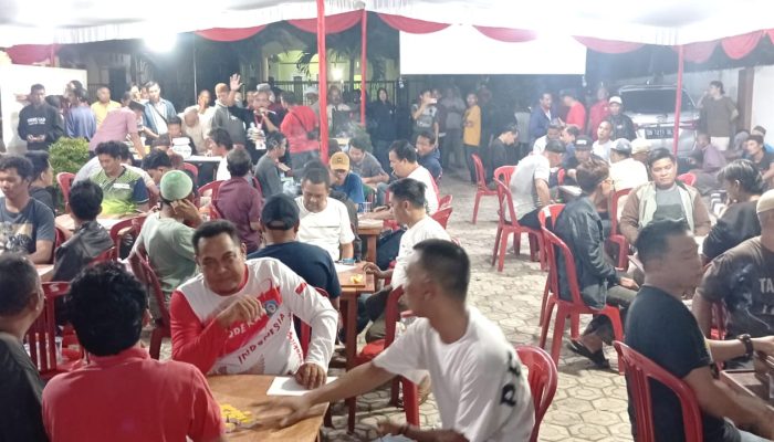 Ratusan Warga Antusias Ikuti Tournament Gaple Riza-Debby Cup