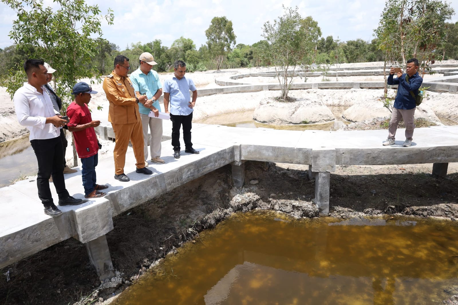 Budi Utama Tinjau Pembangunan Long Segmen dan Broadwalk di Kawasan Pasir Padi