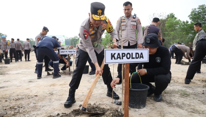 Wujudkan Babel Hijau, Polda Babel Kembali Gelar Penanaman Sejuta Pohon