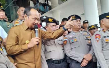 Pj Gubernur Babel Terima Aksi Demo Penolakan Tambang di Laut Beriga