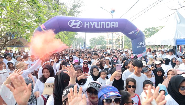 Ribuan Peserta Ramaikan Color Run Festival Layangan di Pangkalpinang