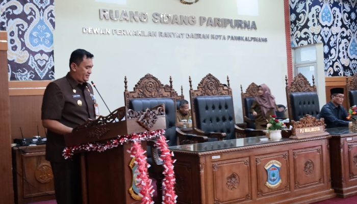 Pj Wali Kota Pangkalpinang Tanggapi Pandangan Fraksi DPRD Terkait 3 Raperda