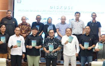 Makna Dibalik Peluncuran Buku Mengeja Laut oleh PWI Babel