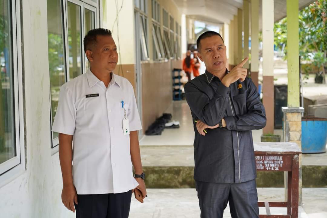 Eddy Iskandar Tinjau Renovasi SMA Negeri 1 Mendo Barat, Dorong Percepatan Pembangunan