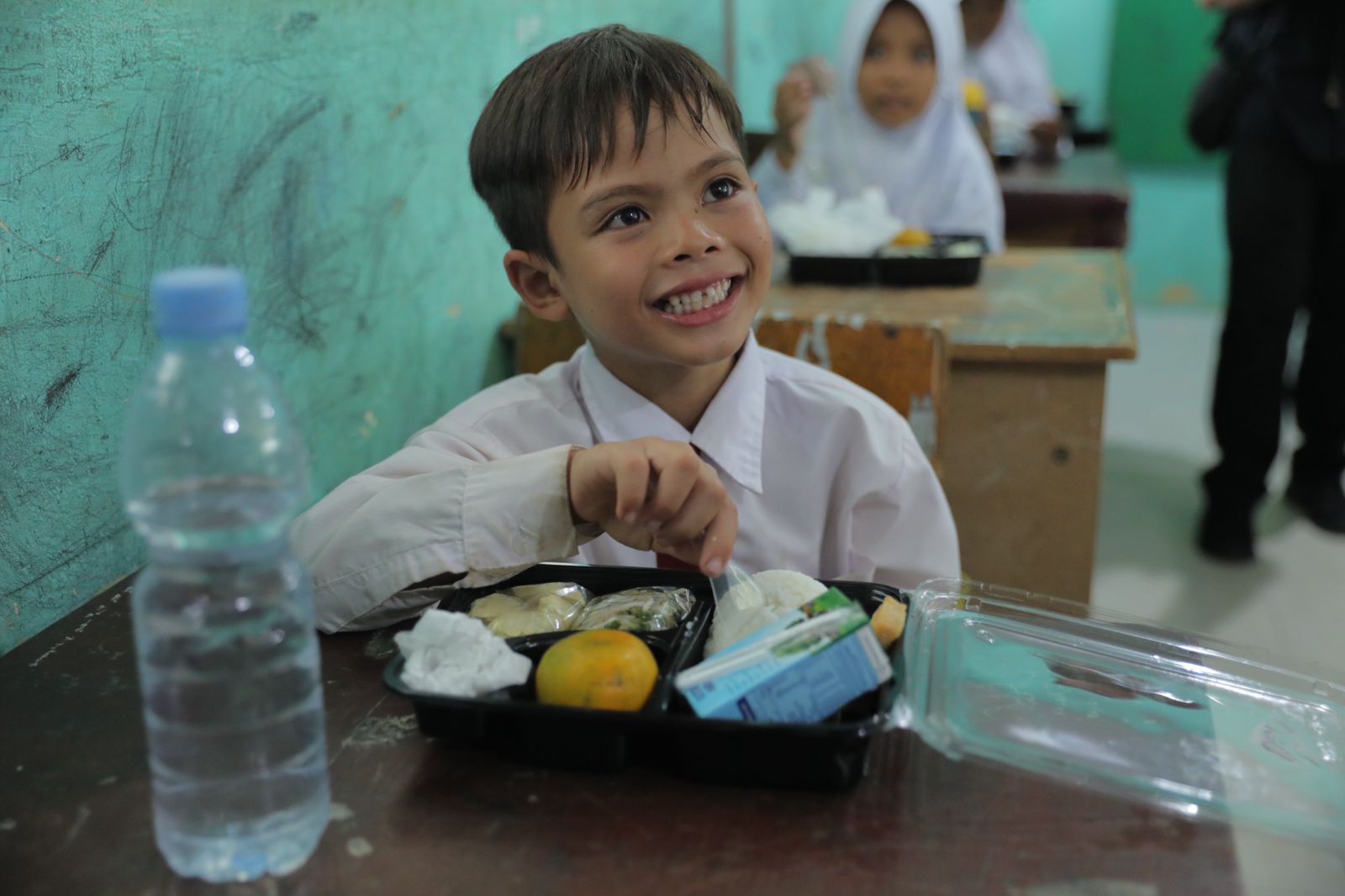 108 Siswa SD di Pemali Antusias Ikuti Uji Coba Makan Bergizi Gratis