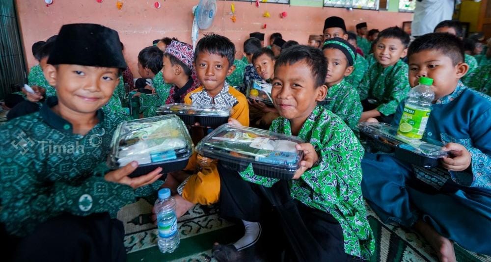 Wujudkan Indonesia Emas 2045, PT Timah Kembali Gelar Program Makan Bergizi di Bangka Tengah