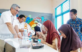 PT Timah Hadirkan Senyum Anak SLB Mentok Lewat Program Makan Bergizi