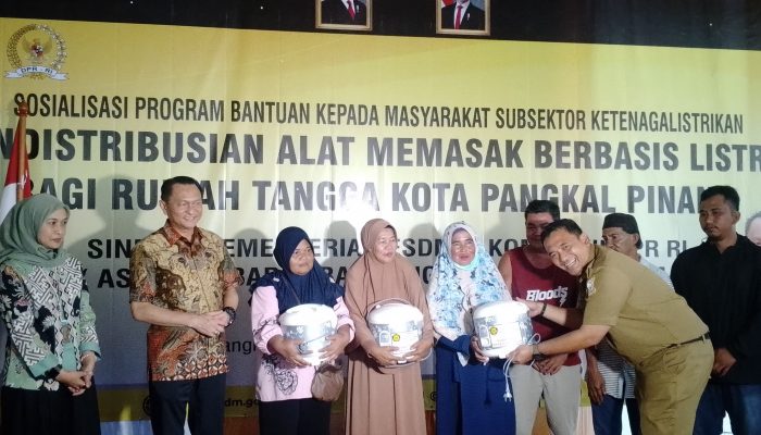 Pemkot Pangkalpinang Distribusikan Alat Masak Listrik kepada Ratusan Warga