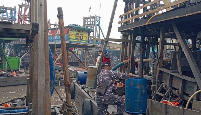 Tim Gabungan Tertibkan Ponton Ilegal yang Bekerja di Wilayah IUP PT Timah