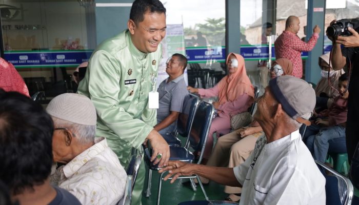 Pj Wali Kota Pangkalpinang Apresiasi Operasi Katarak Gratis di Milad Bank Sumsel Babel Syariah