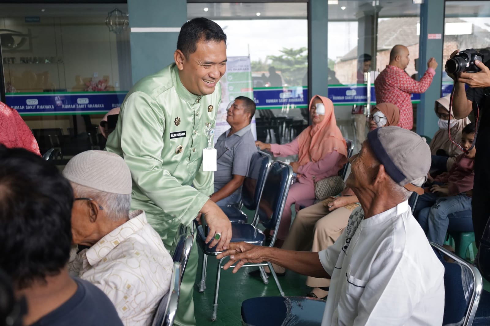 Pj Wali Kota Pangkalpinang Apresiasi Operasi Katarak Gratis di Milad Bank Sumsel Babel Syariah