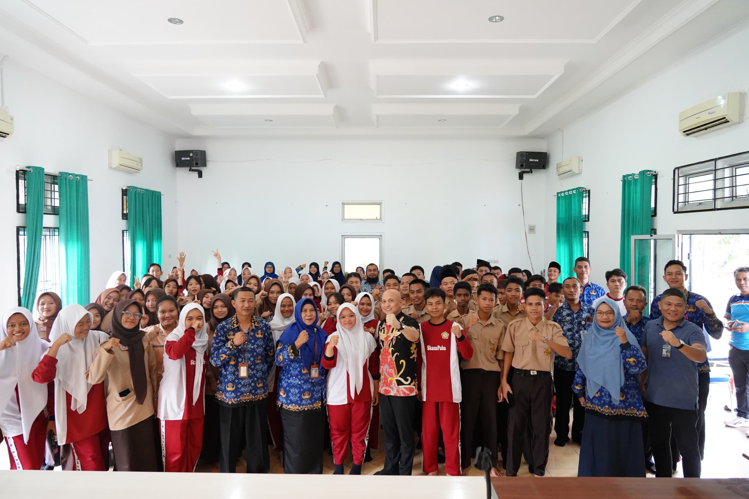 Didit Ajak Pelajar SMKN 1 Pangkalan Baru Jauhi Pengaruh Negatif