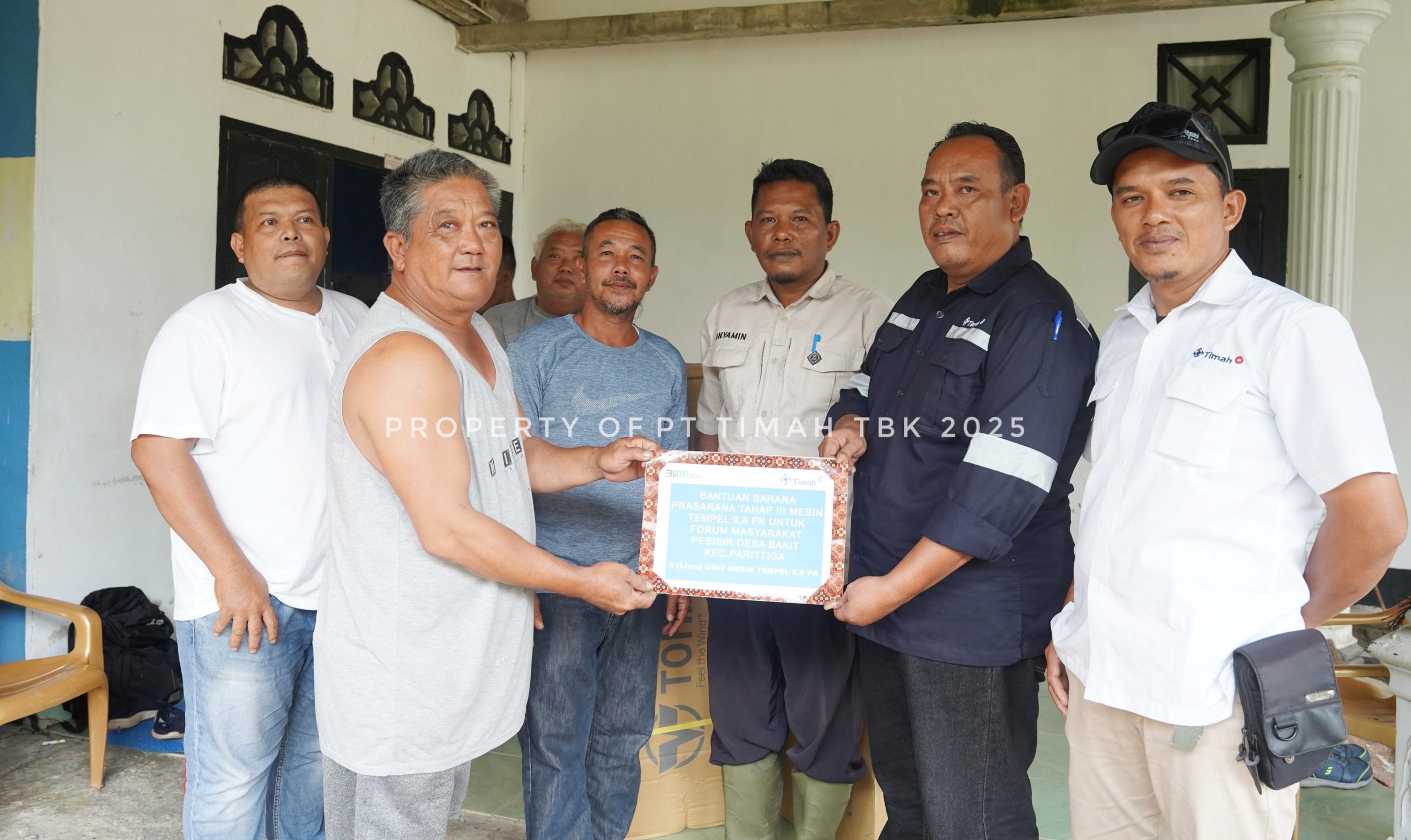 Ko Ajam Terima Kado Imlek dari PT Timah