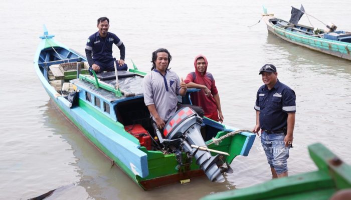 Nelayan Samudera Indah Sukadamai Dapat Bantuan Mesin Tempel dari PT Timah