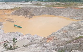 Tambang Timah di Parit II Mengalami Longsor, Excavator dan Diduga Pemilik Ikut Tertimbun