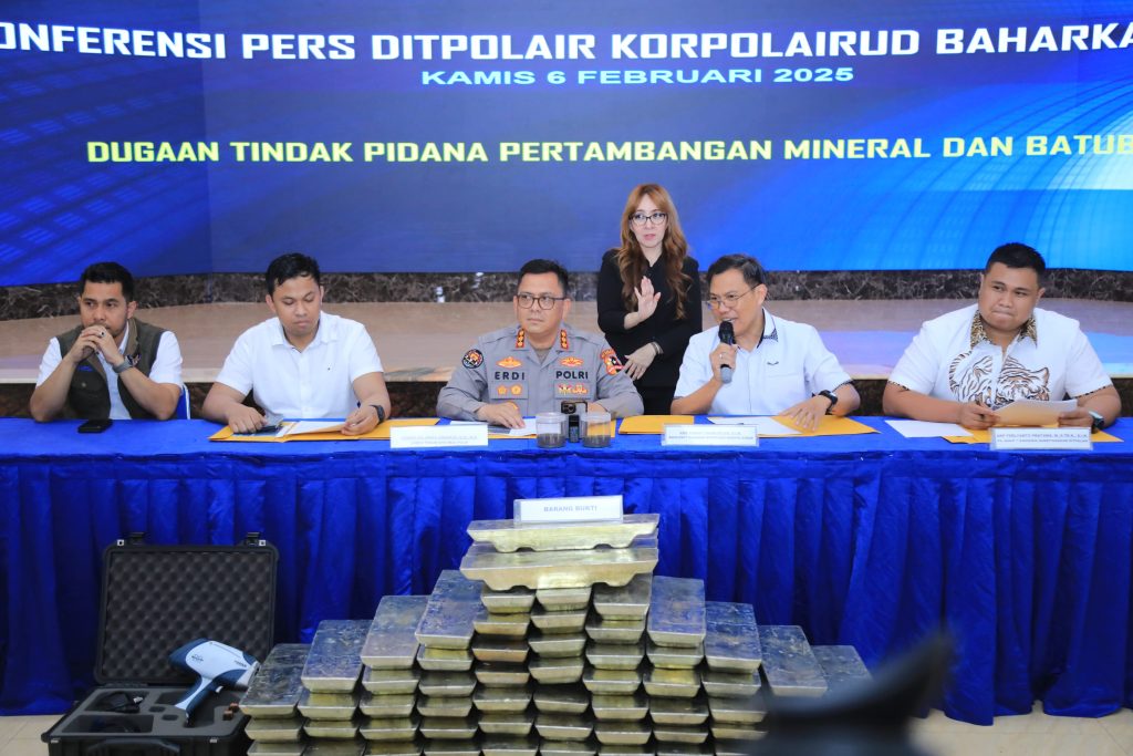Baharkam Polri Gerebek Gudang Timah Ilegal Jaringan Internasional di Bekasi, 207 Batang Balok Timah Disita