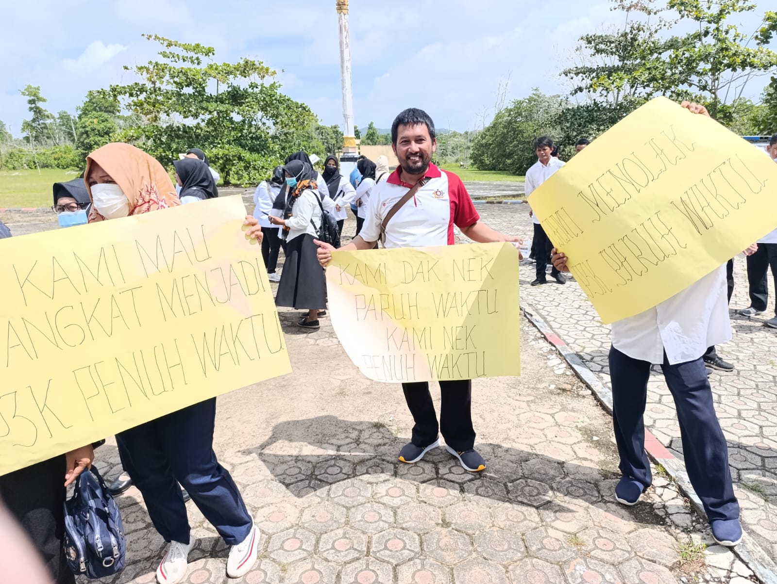 Tak Lulus PPPK, Ratusan Honorer Geruduk DPRD Bangka Selatan