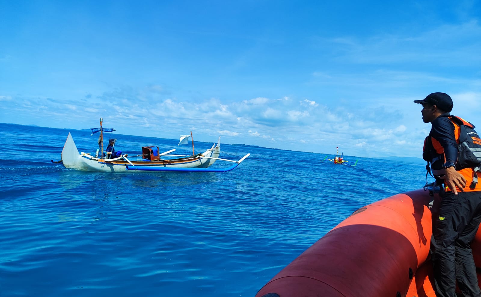 Detik-Detik Penyelamatan Nelayan Beltim yang Hilang di Perairan Karang Kering