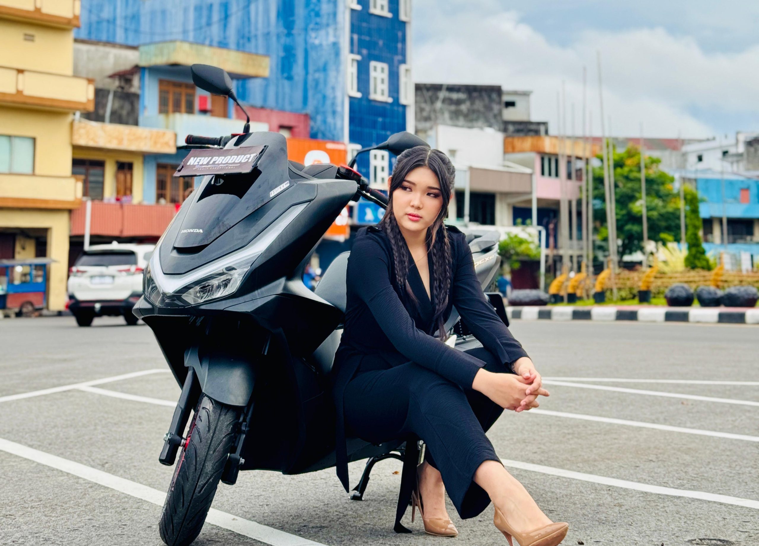 Bundaran Satam Jadi Catwalk Dadakan untuk New Honda PCX 160