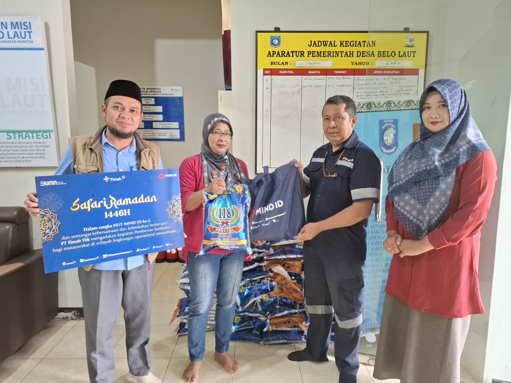 Jelang Idulfitri 1446 H, PT Timah Bagikan Paket Sembako untuk Warga Desa Belo Laut