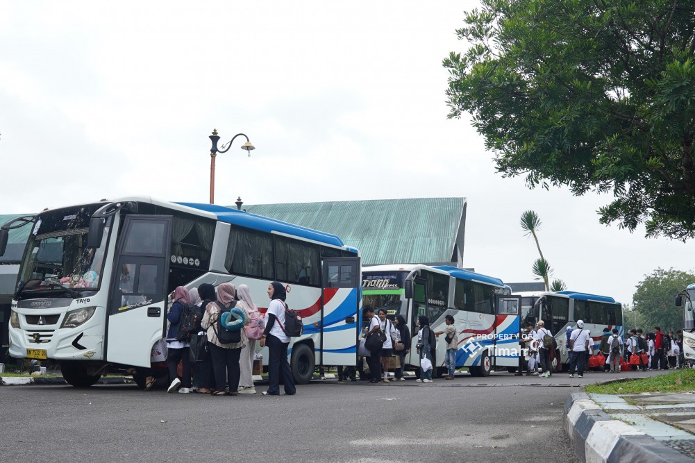 Lebaran Berkesan, PT Timah Antarkan Ratusan Pemudik ke Kampung Halaman