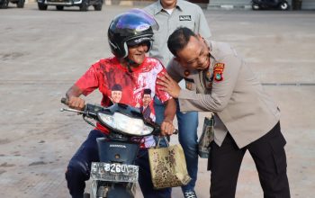 Polres Bangka Selatan Tebar Kebaikan Ramadan dengan Berbagi Takjil