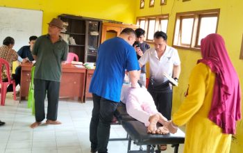 Ratusan Warga Tanah Merah Antusias Ikuti Pengobatan Gratis Suhu Ayung dan PT AMR