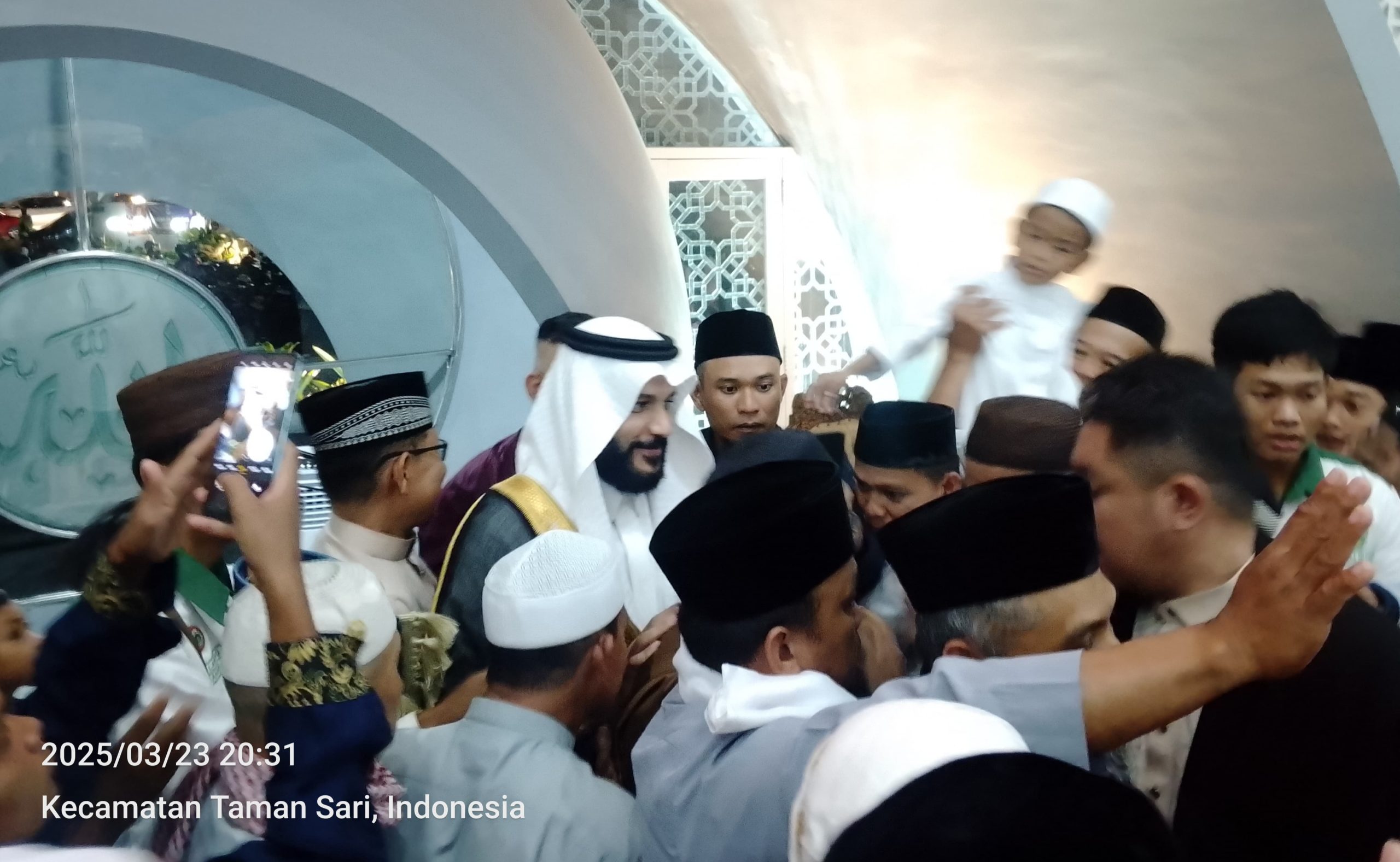 Asisten Kesra Pangkalpinang Hadiri Safari Imam Ramadan Bersama Syekh Abdurrahman Al-Ausy