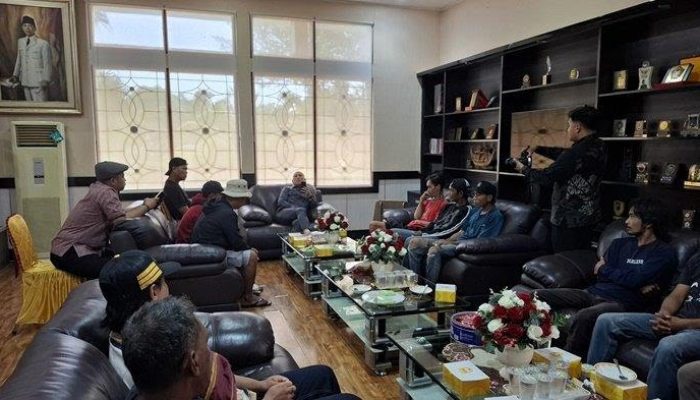 Dilarang Beraktivitas, Juru Parkir di Pangkalpinang Ngadu ke Ketua DPRD Babel