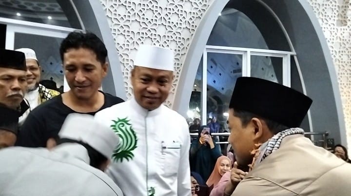 Ustaz Das’ad Latif Sampaikan Tausiyah di BEKISAH 2025 Pangkalpinang