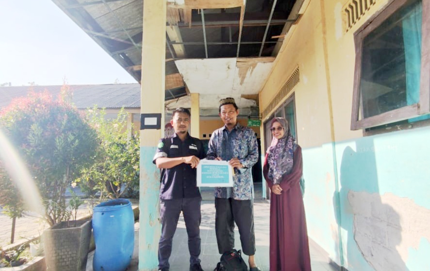 Tingkatkan Sarana Pendidikan, PT Timah Serahkan Bantuan untuk Madrasah di Karimun