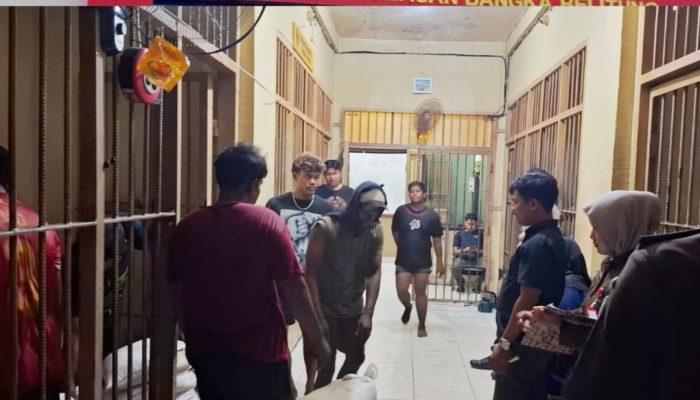 Kasus Penyelundupan, Polda Babel Serahkan 9 Tersangka dan 64 Ton Pasir Timah ke Kejari Beltim