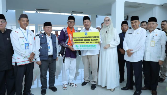 Pelepasan 370 Jamaah Calon Haji Babel, Hidayat: Doakan Saya dan Bangka Belitung Diberkahi